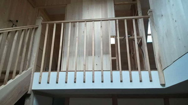handrail of landing