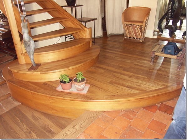 entrance to curved stair in elm